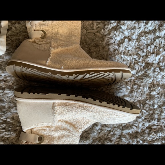 UGG Boots - Picture 9 of 12
